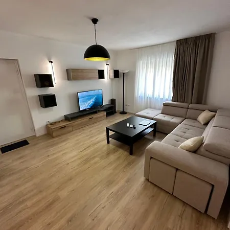 New Bazaar Studios Тирана Экстерьер фото