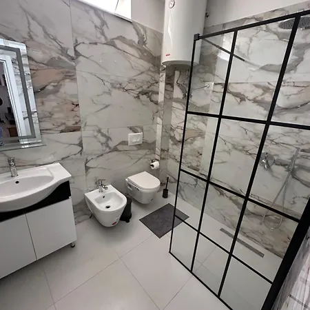 New Bazaar Studios Тирана Экстерьер фото