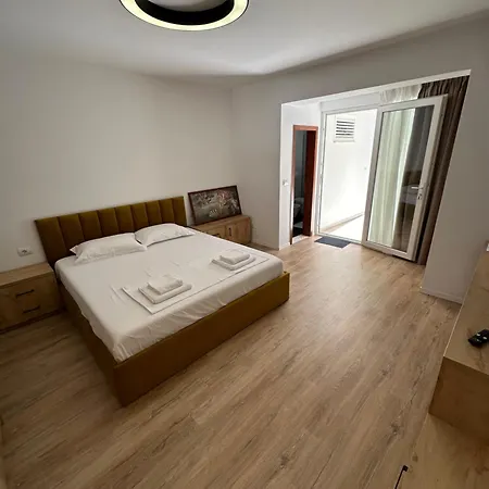 New Bazaar Studios Тирана Экстерьер фото