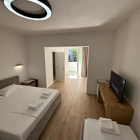 New Bazaar Studios Тирана Экстерьер фото
