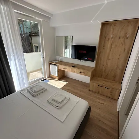 New Bazaar Studios Тирана Экстерьер фото
