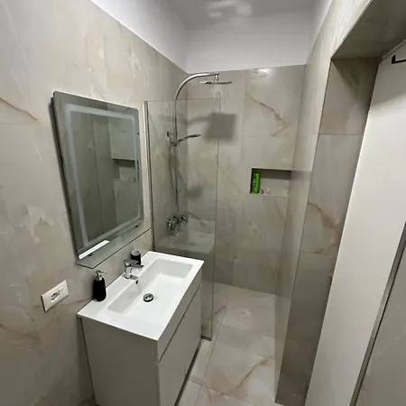 New Bazaar Studios Тирана Экстерьер фото